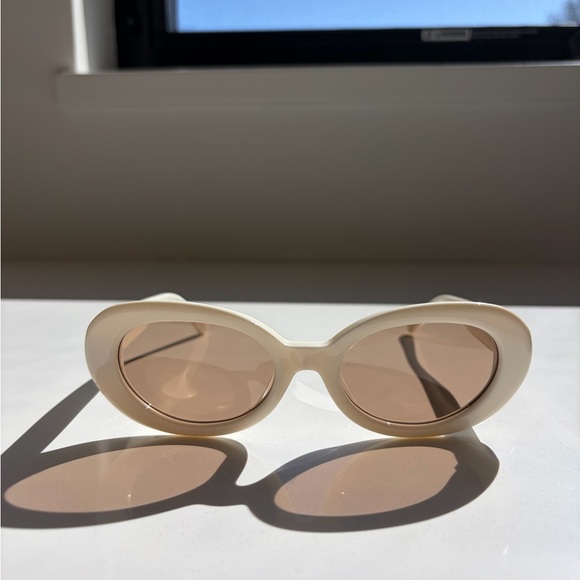 Clare V. Julia Oval Retro Sunglasses - Picture 2 of 5